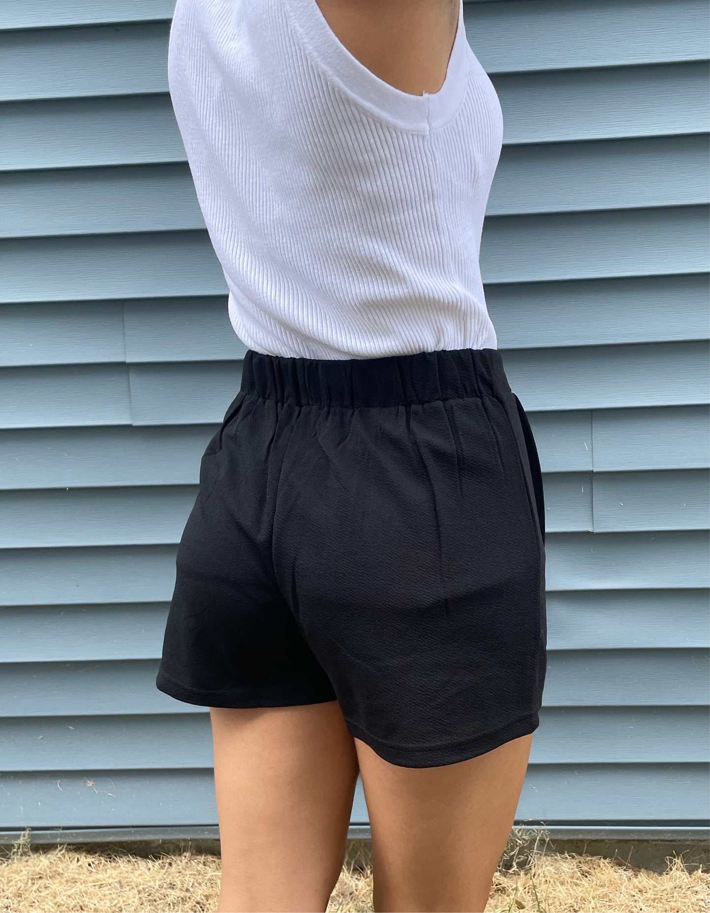 Tie Waist Pleated Shorts