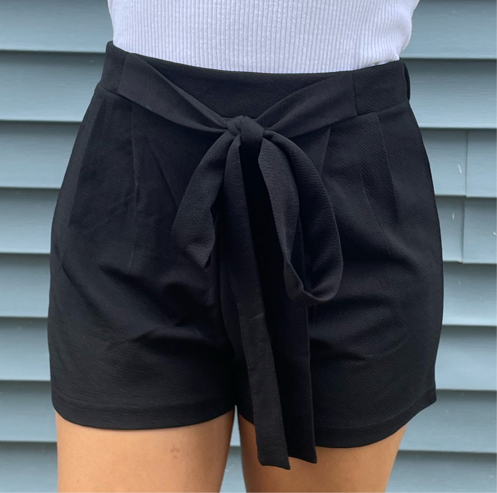Tie Waist Pleated Shorts